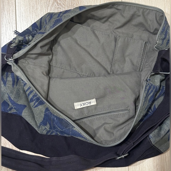 Roxy olive green and navy bag - Picture 3 of 5